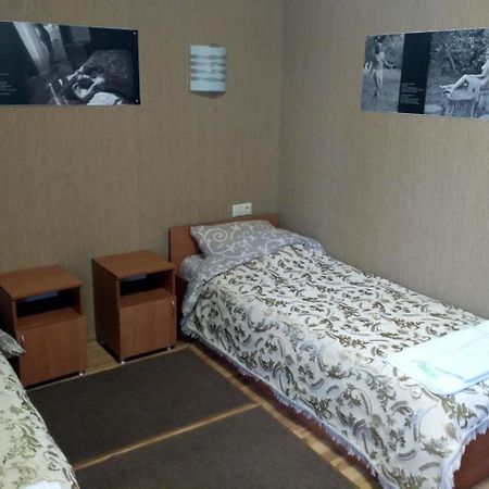Atlant Hotel Ostroh Exterior photo